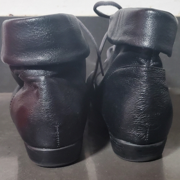 Vintage Women's Black Leather Booties sz 11 - Picture 3 of 6